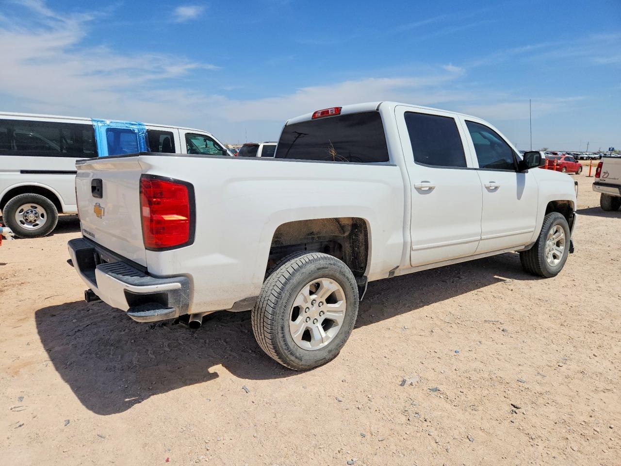 2018 Chevrolet Silverado K1500 Lt - Image 3
