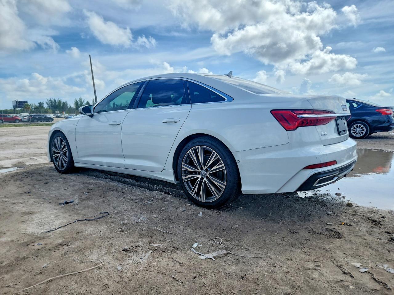 2019 Audi A6 Premium Plus - Фото 2