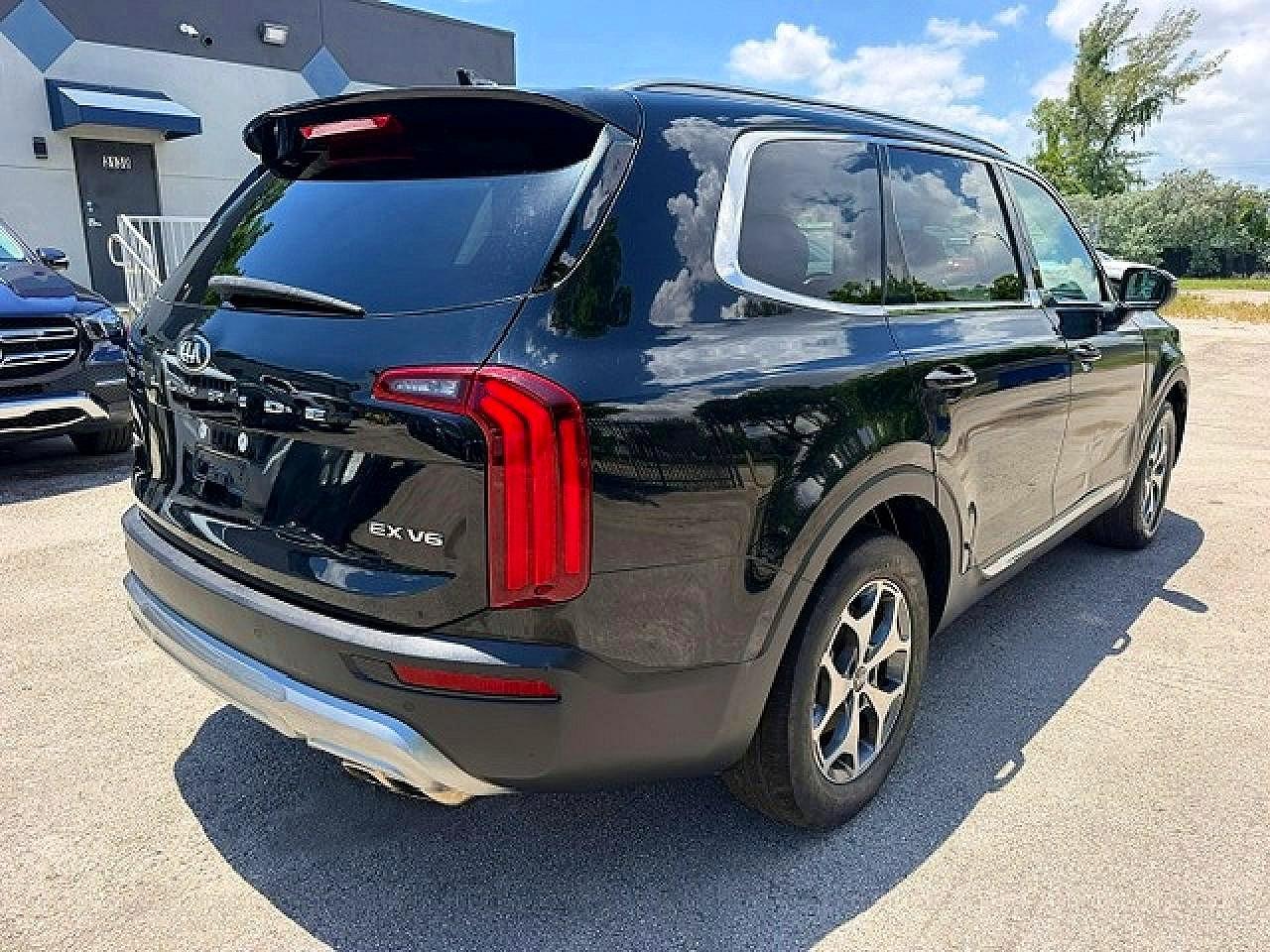 2020 Kia Telluride - Image 3