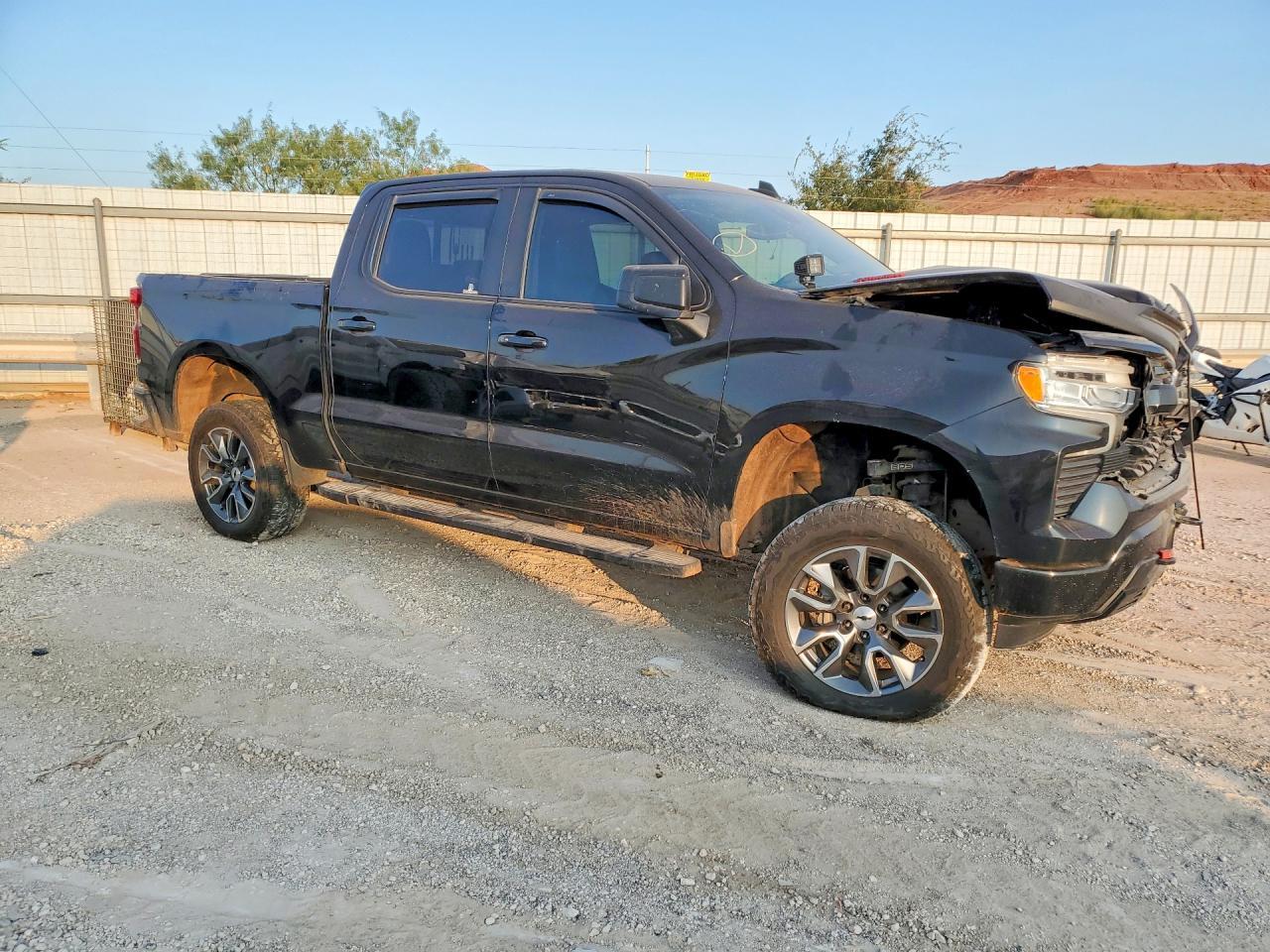 2022 Chevrolet Silverado K1500 Rst - Image 4