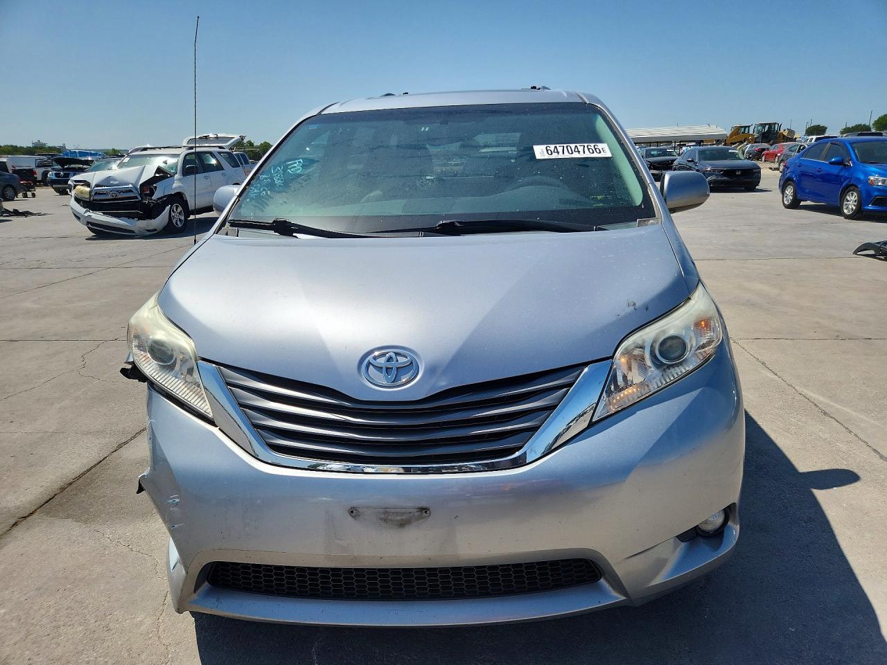 2013 Toyota Sienna Xle 8-Passenger - Фото 5