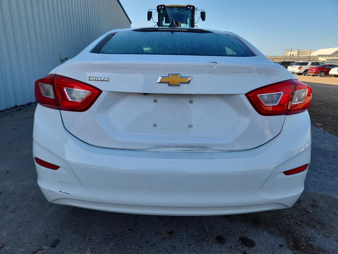 2019 Chevrolet Cruze - Image 6