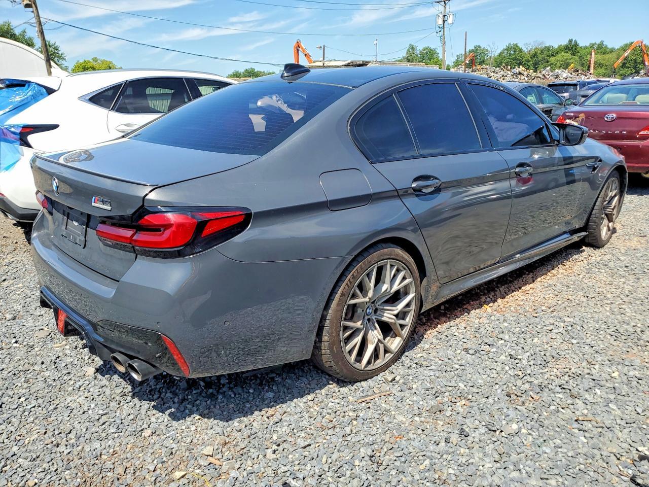 2022 BMW M5 - Image 3