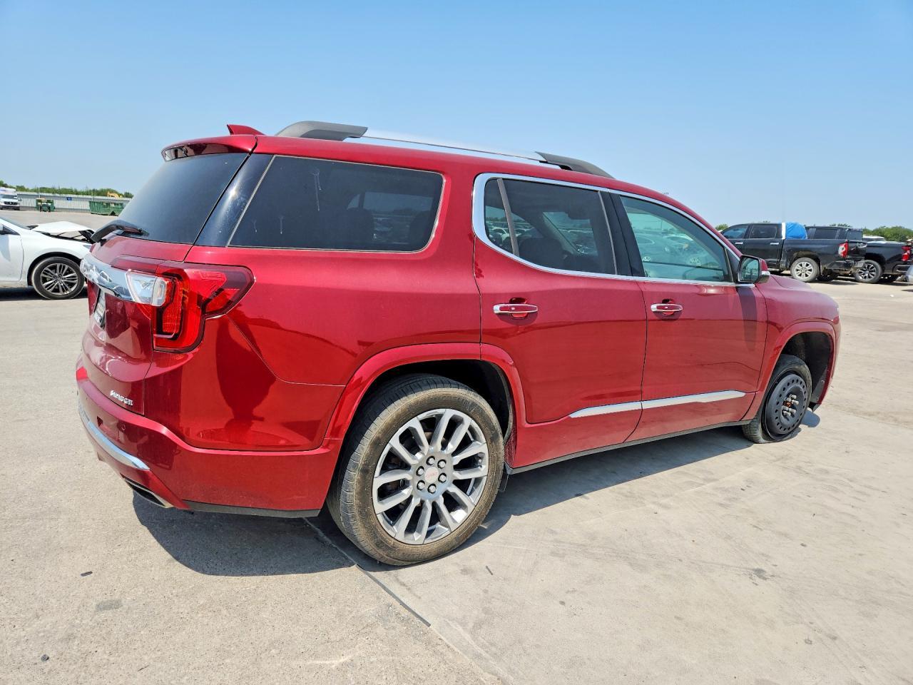2023 GMC Acadia Denali - Image 3
