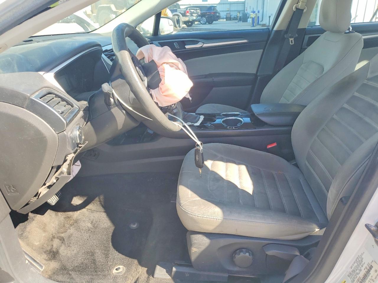 2013 Ford Fusion S - Фото 7