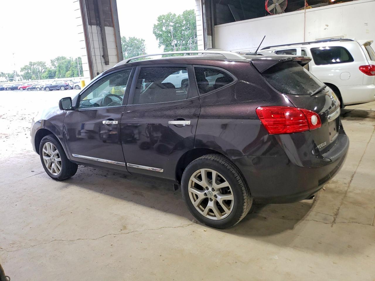 2012 Nissan Rogue S - Фото 2