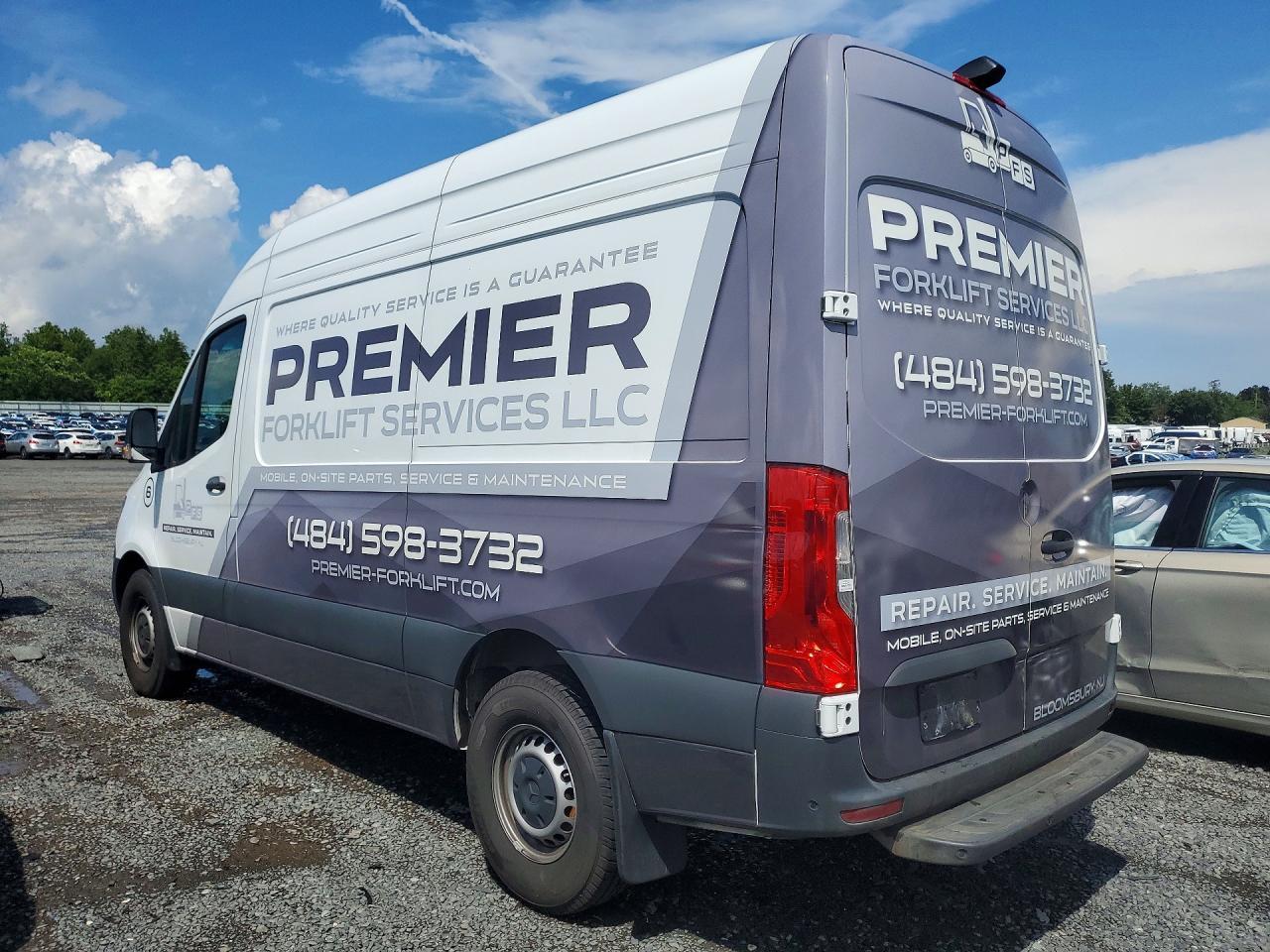 2024 Mercedes-Benz Sprinter 2500 Delivery Van - Фото 2
