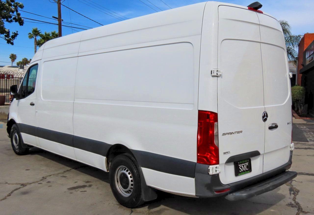 2021 Mercedes-Benz Sprinter 2500 - Фото 4