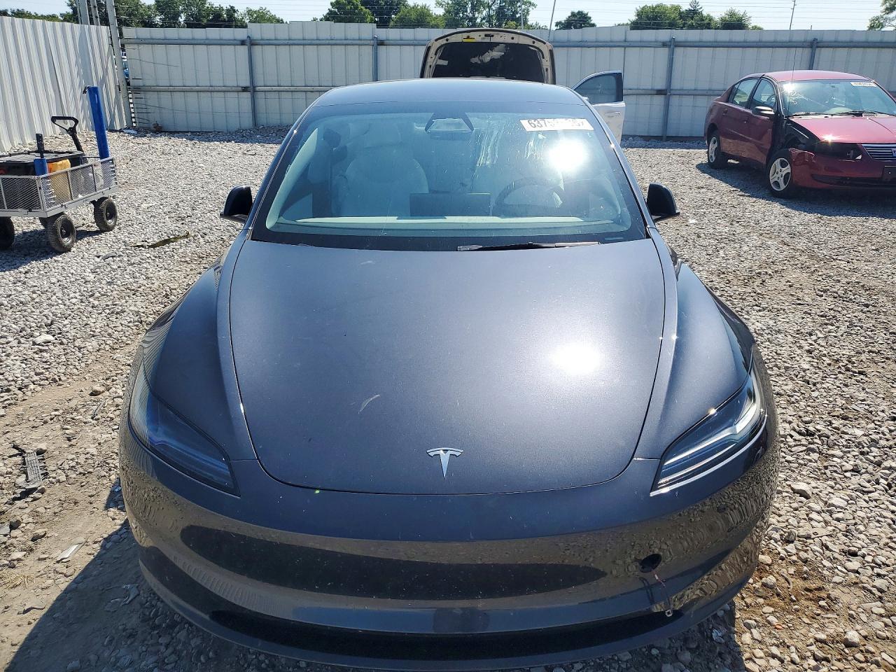 2025 Tesla Model 3 - Image 5