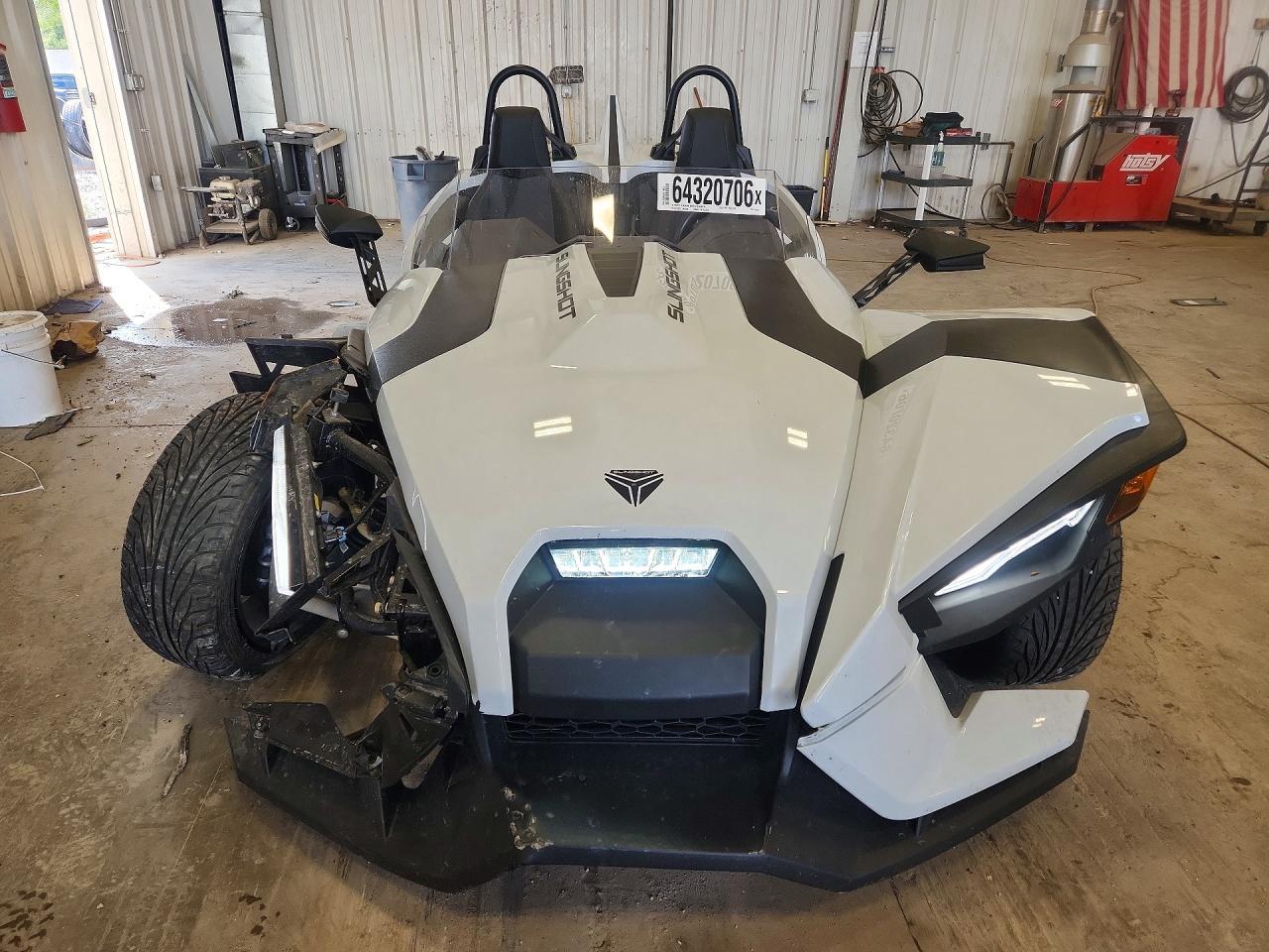 2024 Polaris Slingshot S With Technology Package - Фото 5