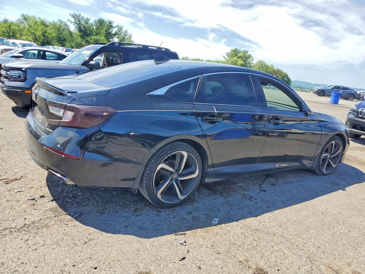 2018 Honda Accord Sport - Image 3