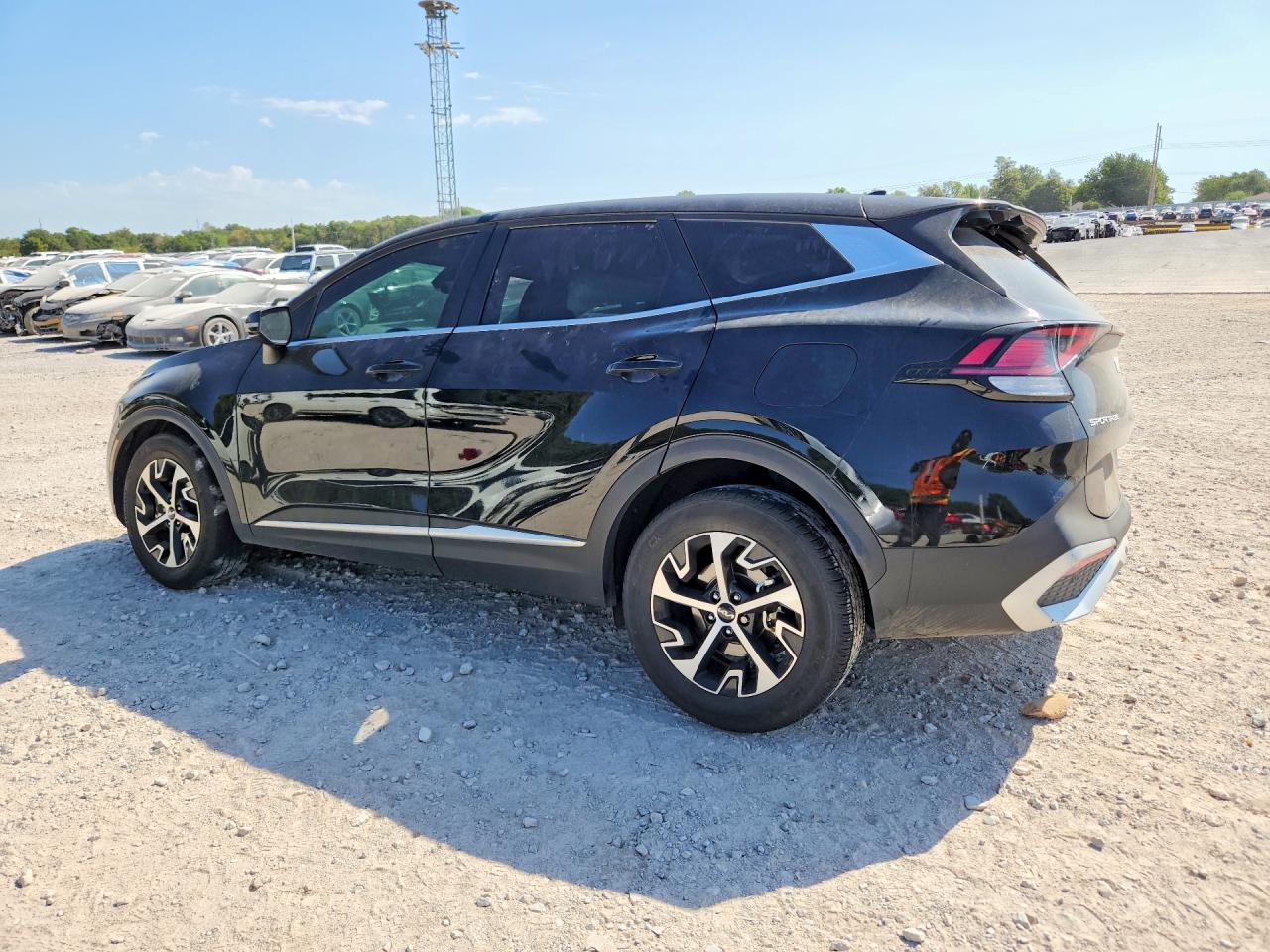 2025 Kia Sportage Ex - Image 2