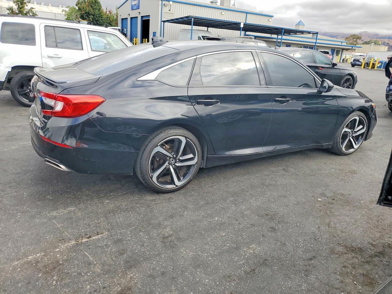2021 Honda Accord Sport - Фото 3