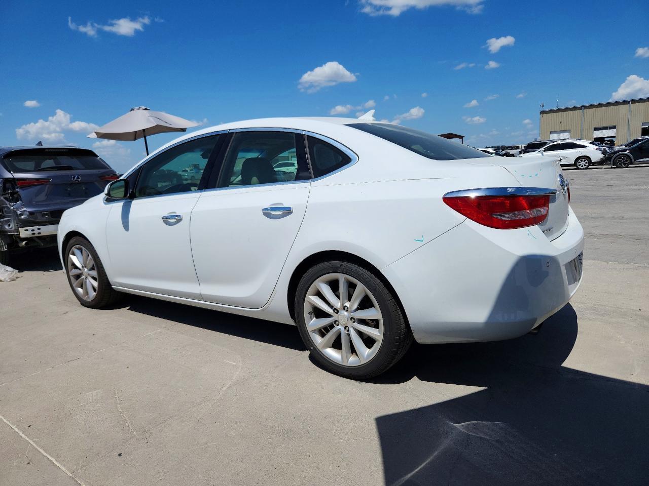 2013 Buick Verano Convenience - Фото 2
