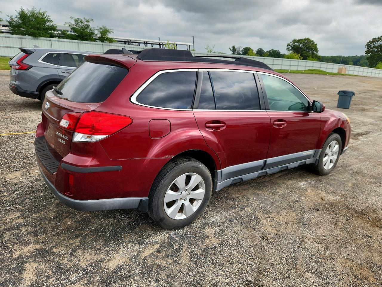 2011 Subaru Outback 2.5I Limited - Фото 3