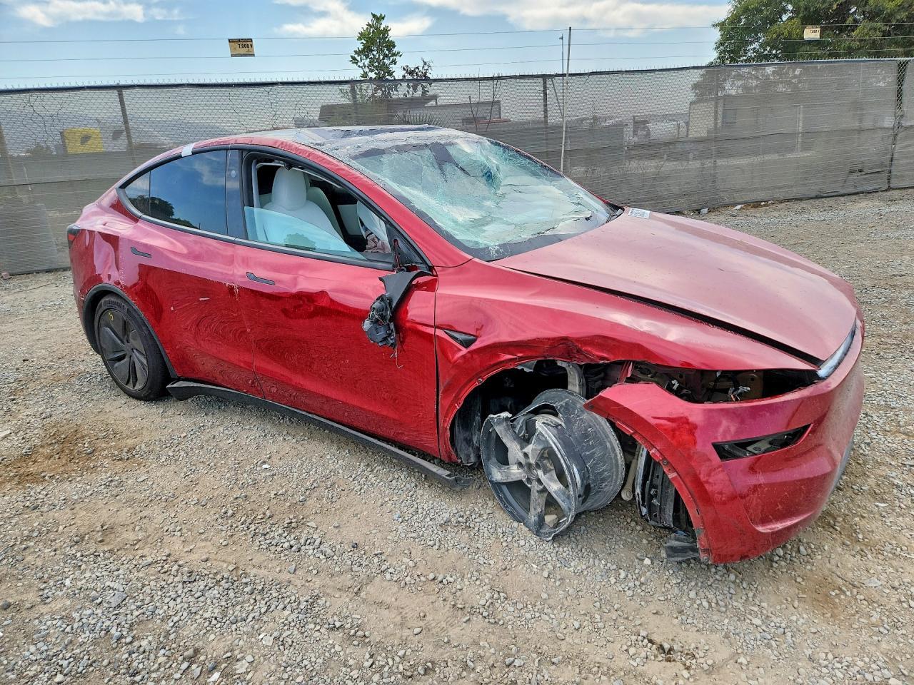 2026 Tesla Model Y - Фото 4