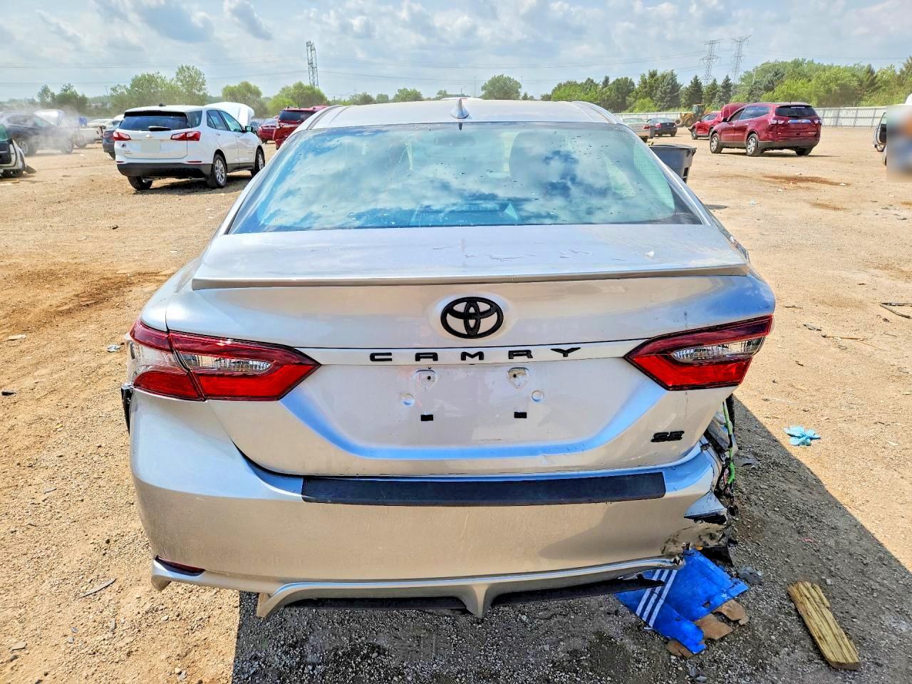 2024 Toyota Camry Se - Фото 6