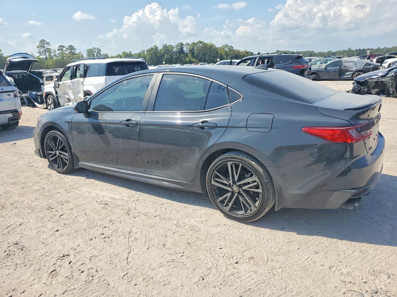 2025 Toyota Camry Xse - Фото 2