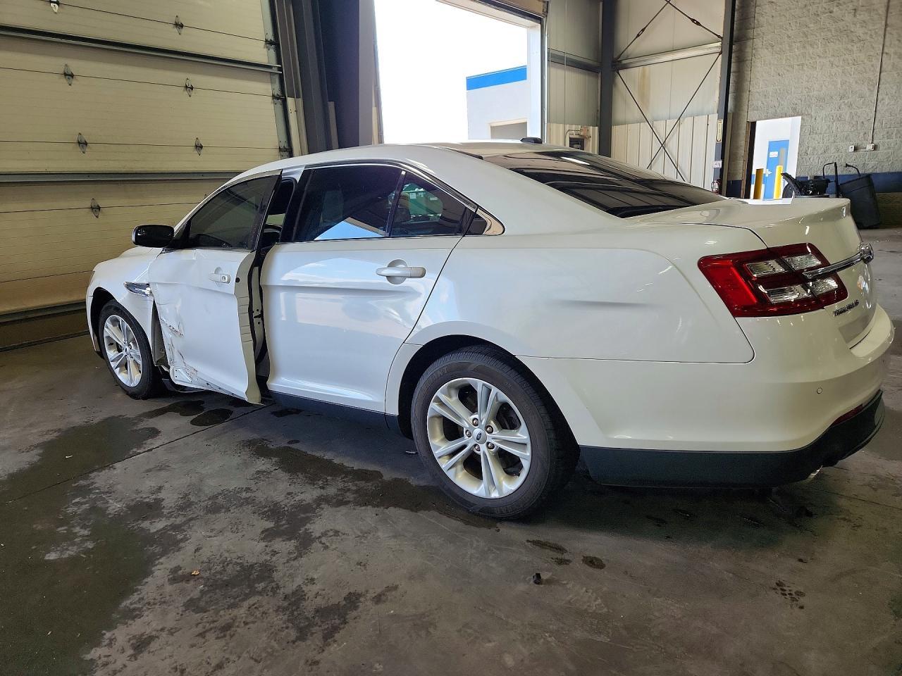 2014 Ford Taurus Sel - Фото 2