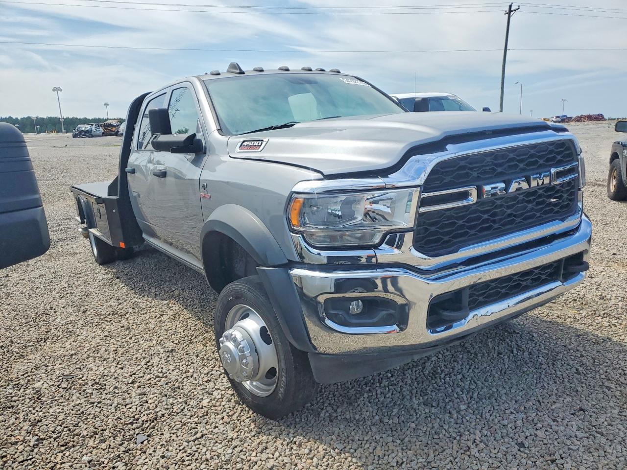 2021 Ram 5500 - Image 4