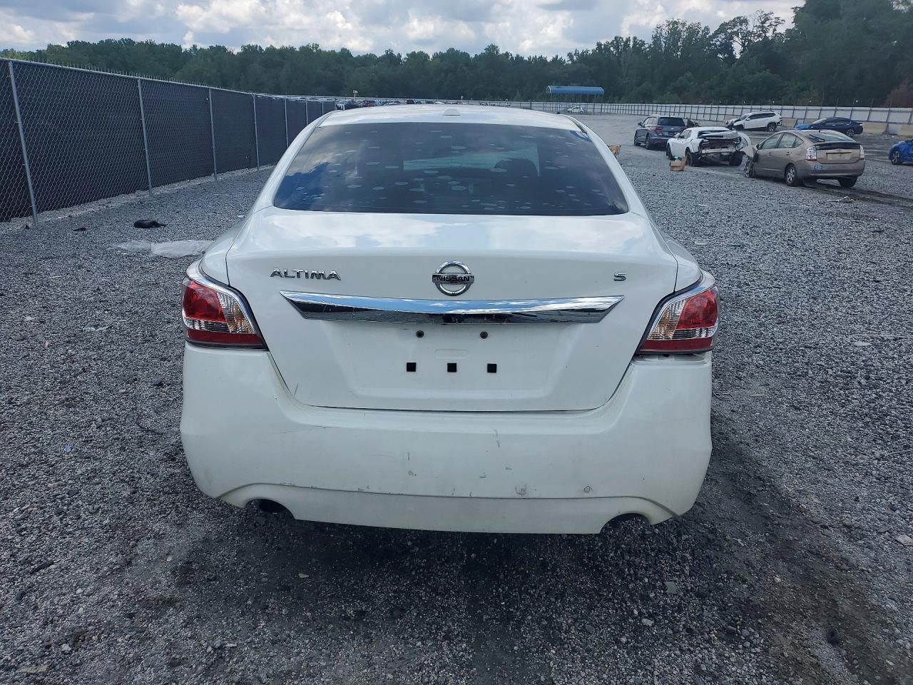 2015 Nissan Altima 2.5 S - Image 6