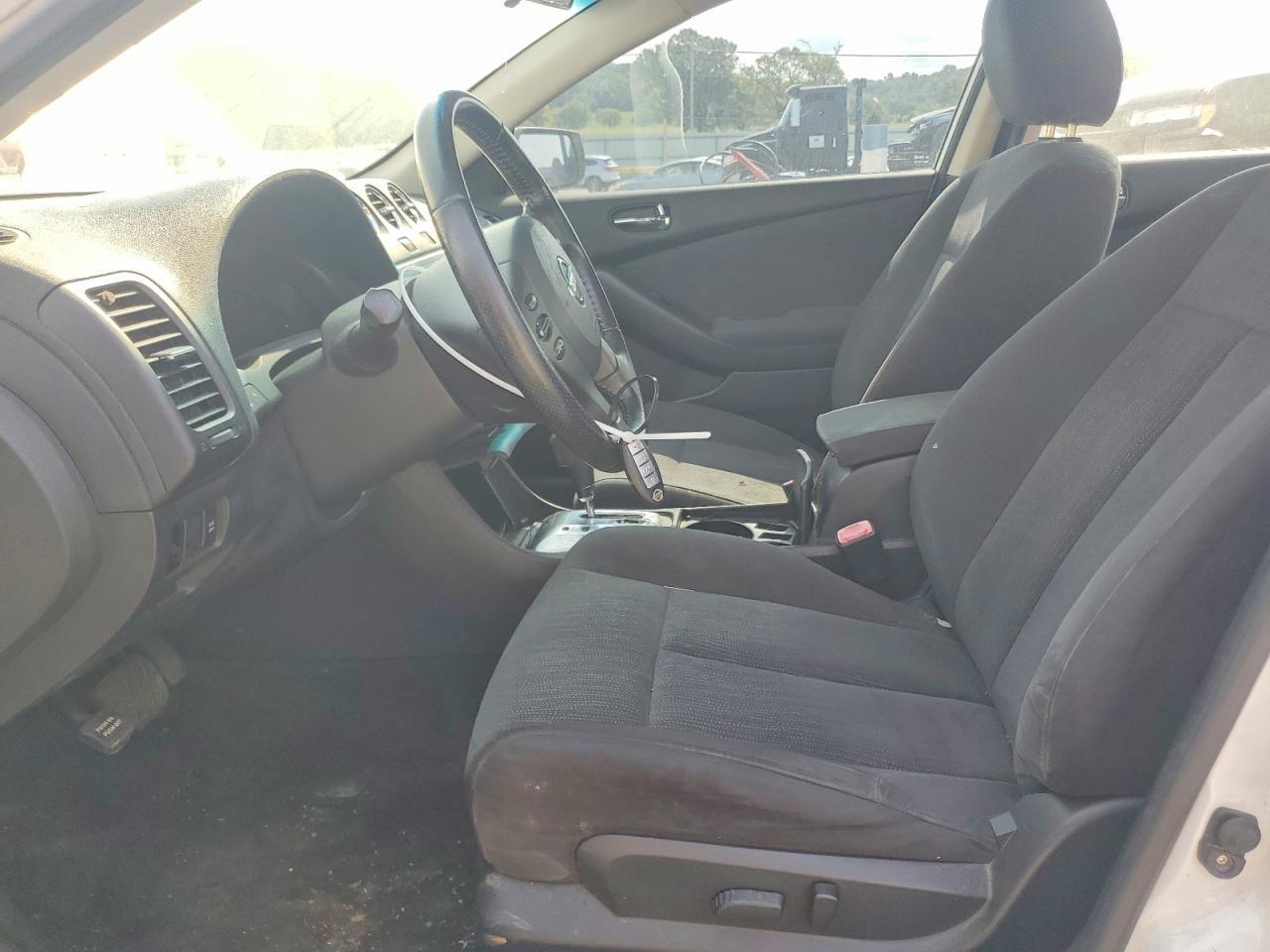 2010 Nissan Altima 2.5 - Фото 7