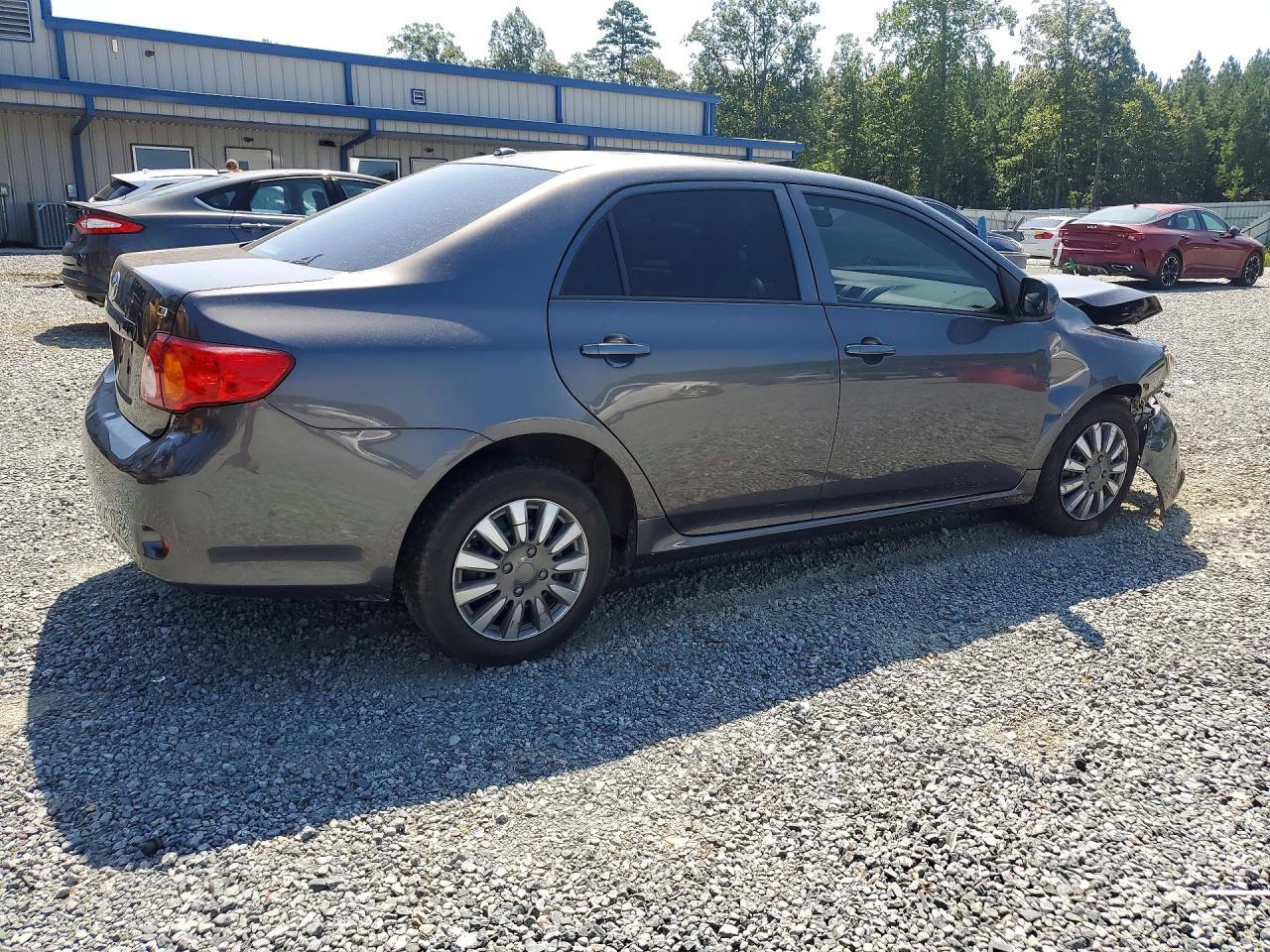 2009 Toyota Corolla Le - Image 3