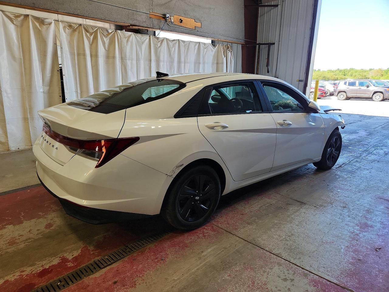 2021 Hyundai Elantra Sel - Фото 3