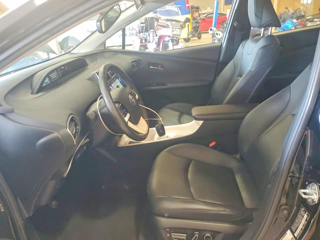 2016 Toyota Prius Four - Image 7