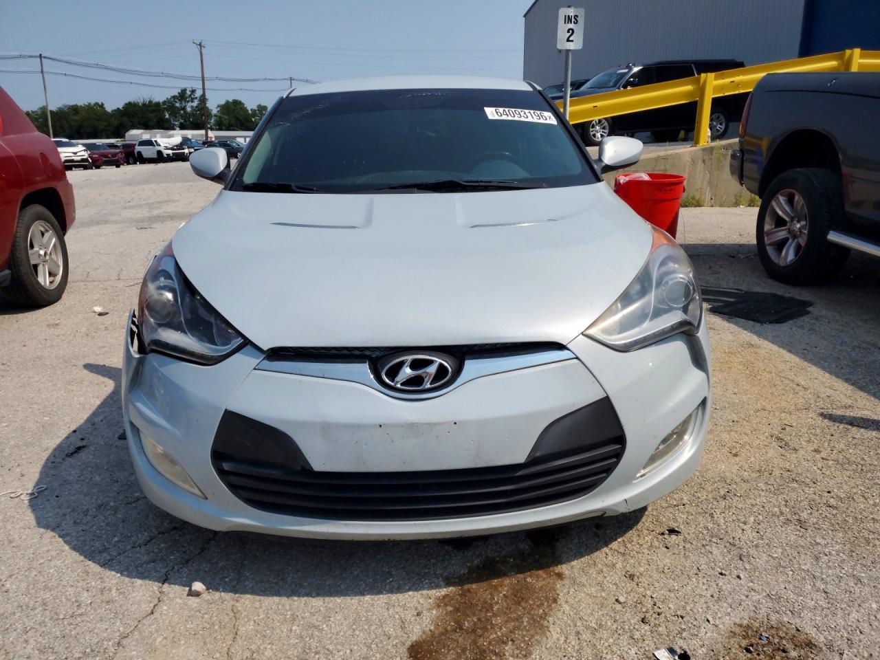 2015 Hyundai Veloster Re:flex - Фото 5