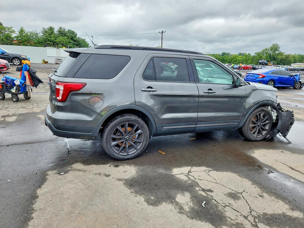 2018 Ford Explorer Xlt - Фото 3