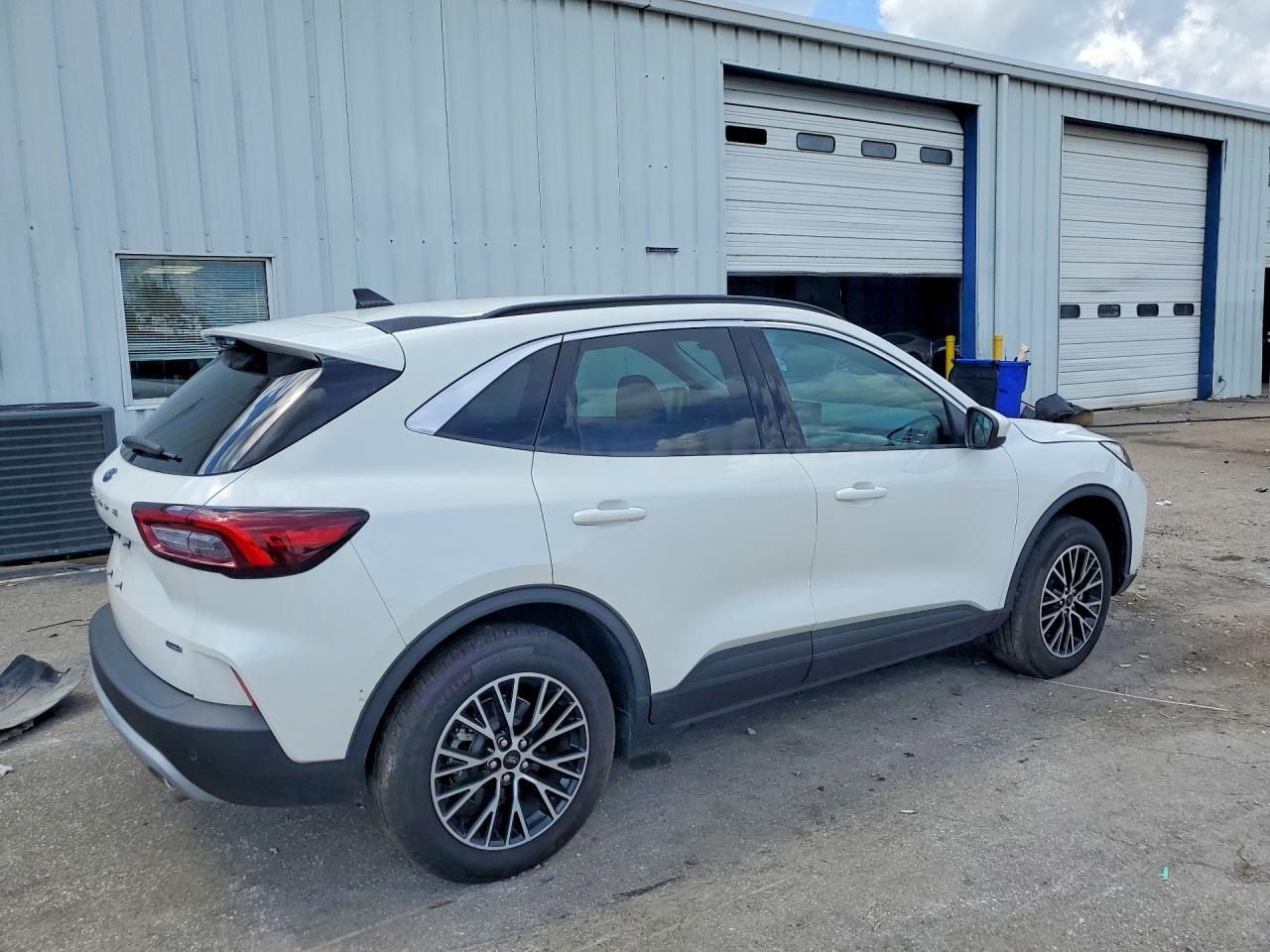 2024 Ford Escape - Фото 3