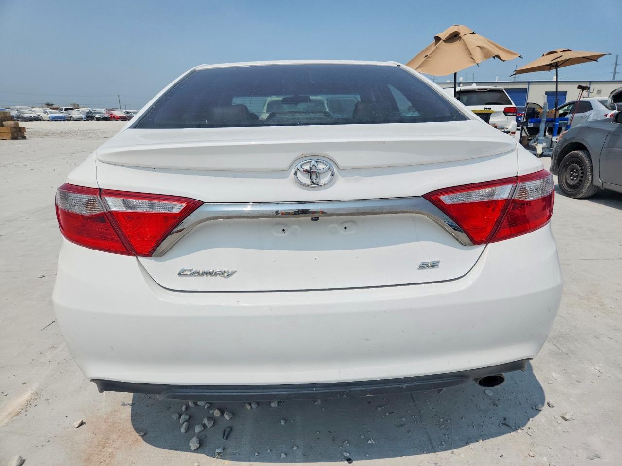 2015 Toyota Camry Se - Image 6
