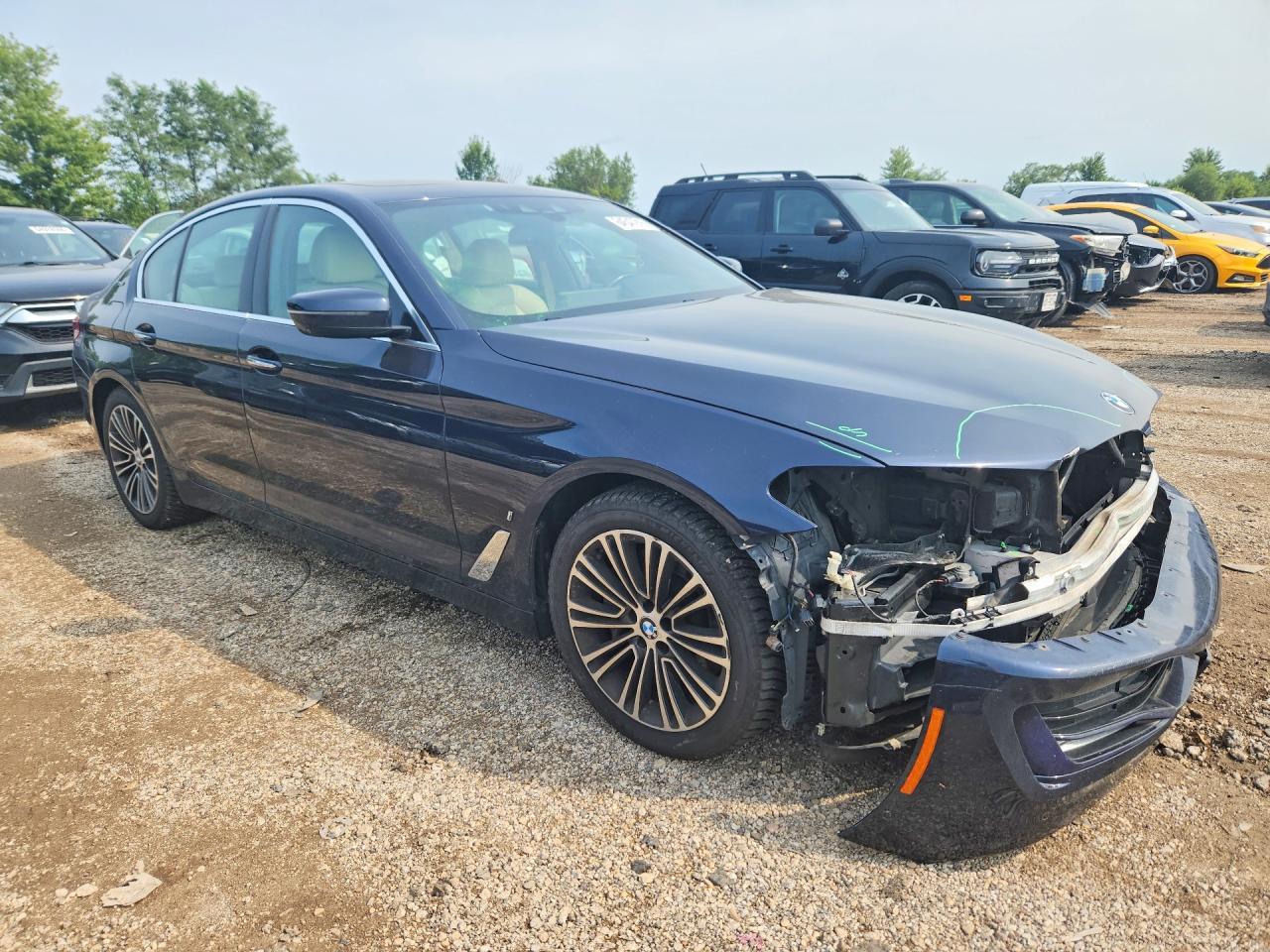 2018 BMW 530Xe - Фото 4