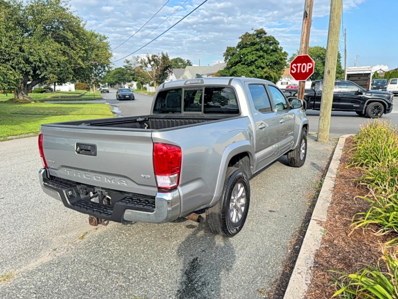 2016 Toyota Tacoma Sr5 V6 - Image 4