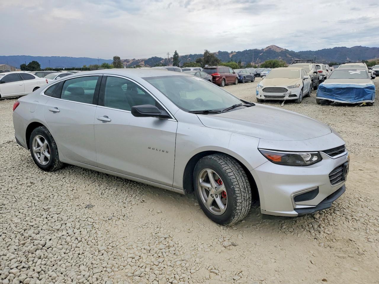 2016 Chevrolet Malibu Ls - Фото 4