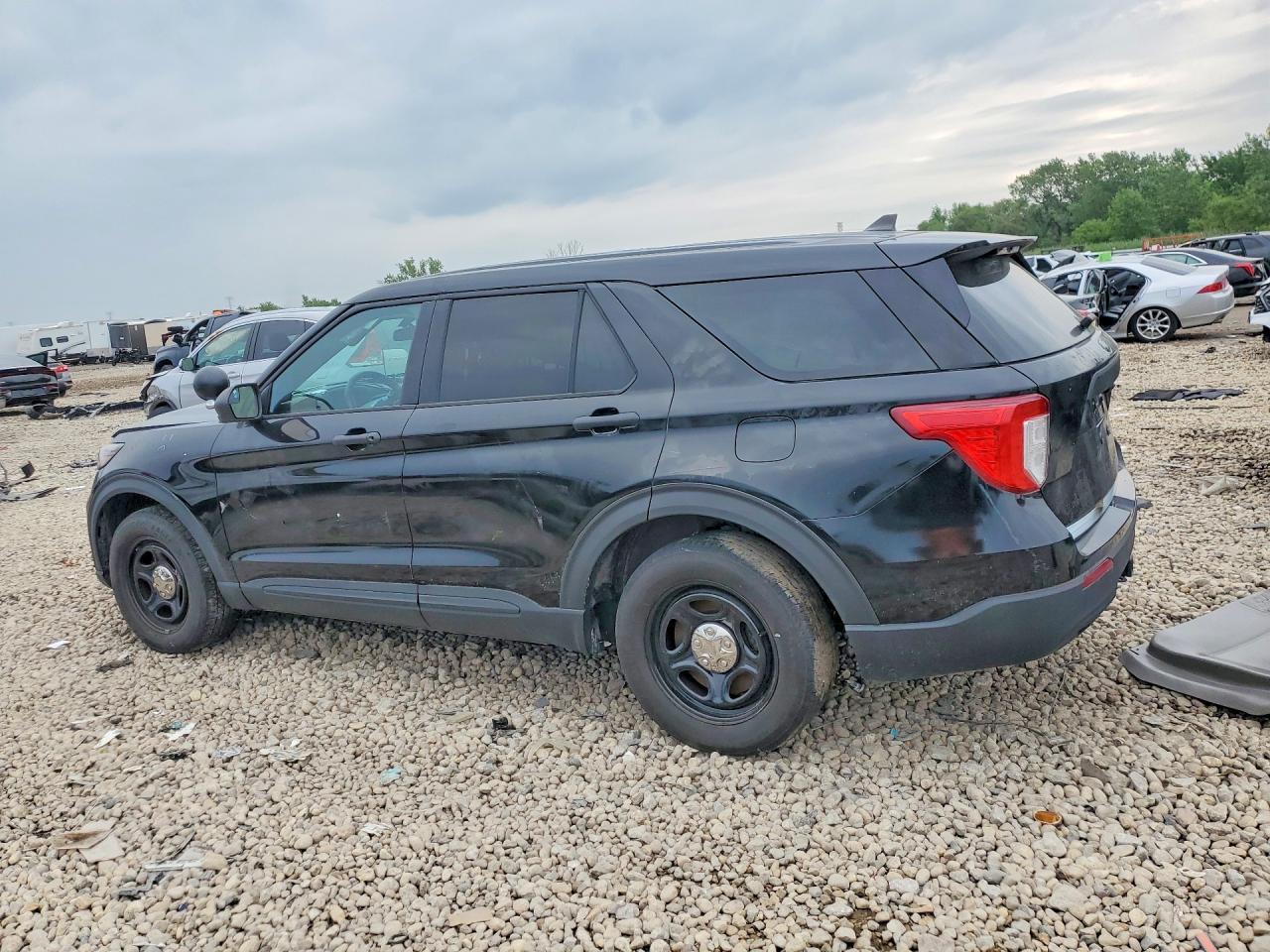 2022 Ford Explorer Police Interceptor - Image 2