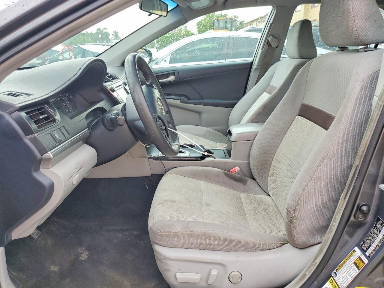 2012 Toyota Camry Le - Фото 7