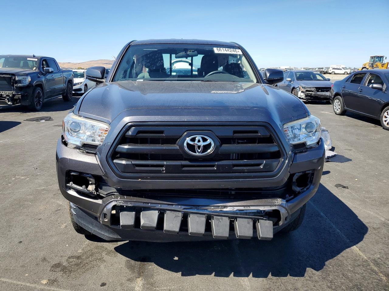 2017 Toyota Tacoma Sr - Фото 5