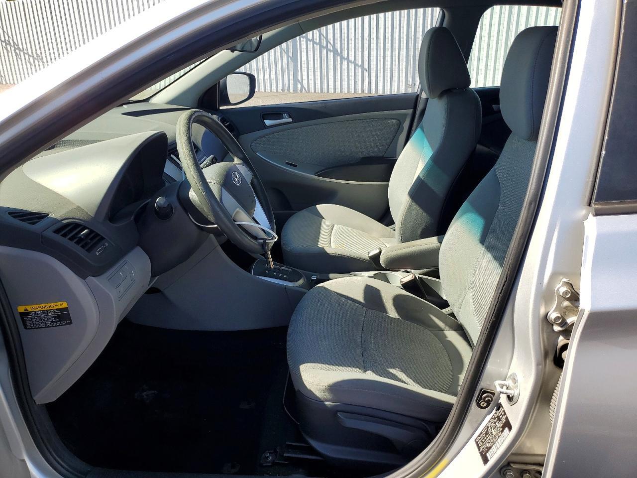 2012 Hyundai Accent Gls - Image 7