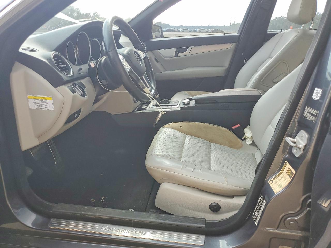 2013 Mercedes-Benz C 300 4Matic - Image 7