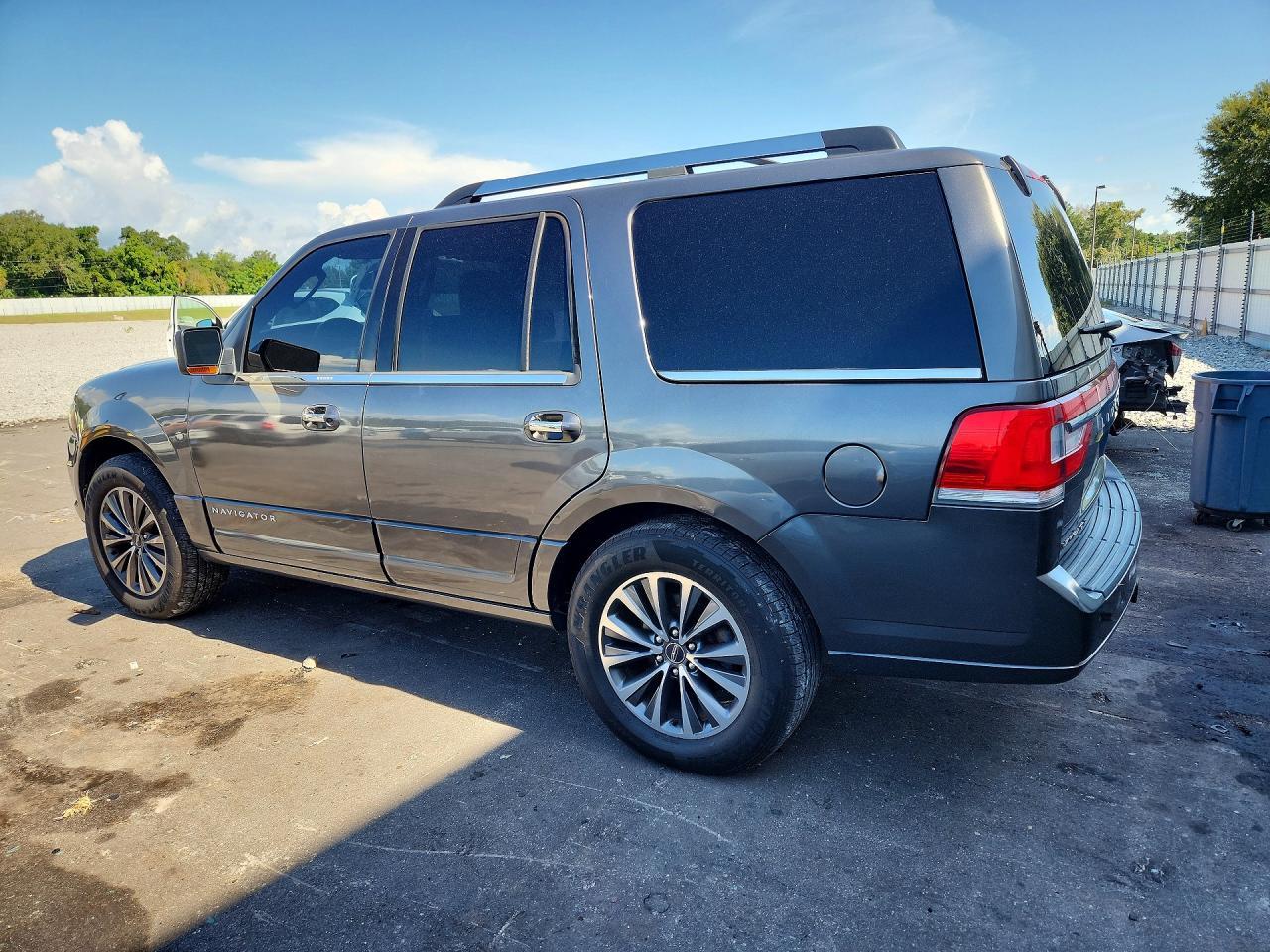 2015 Lincoln Navigator - Фото 2