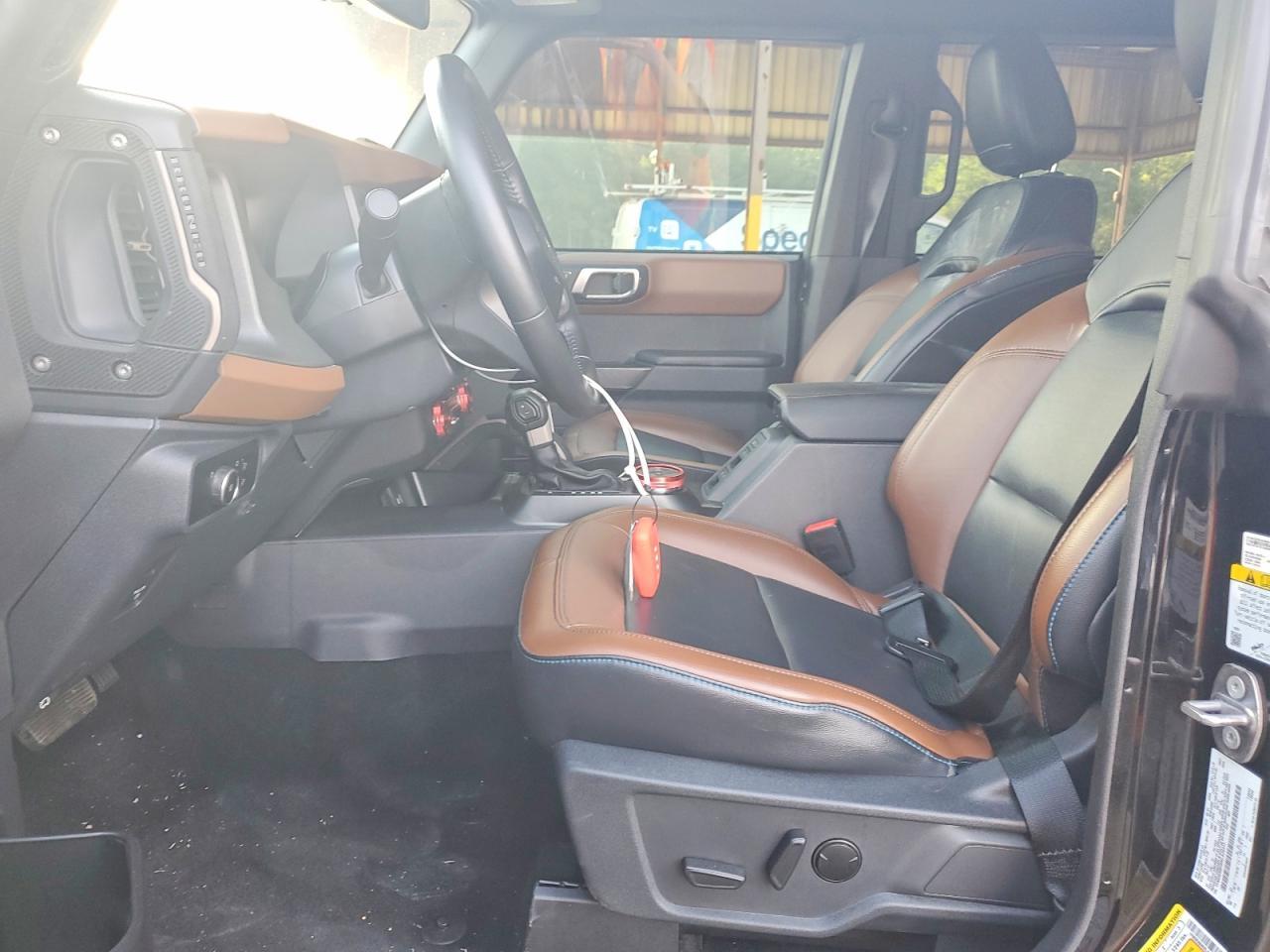2024 Ford Bronco Outer Banks - Фото 7