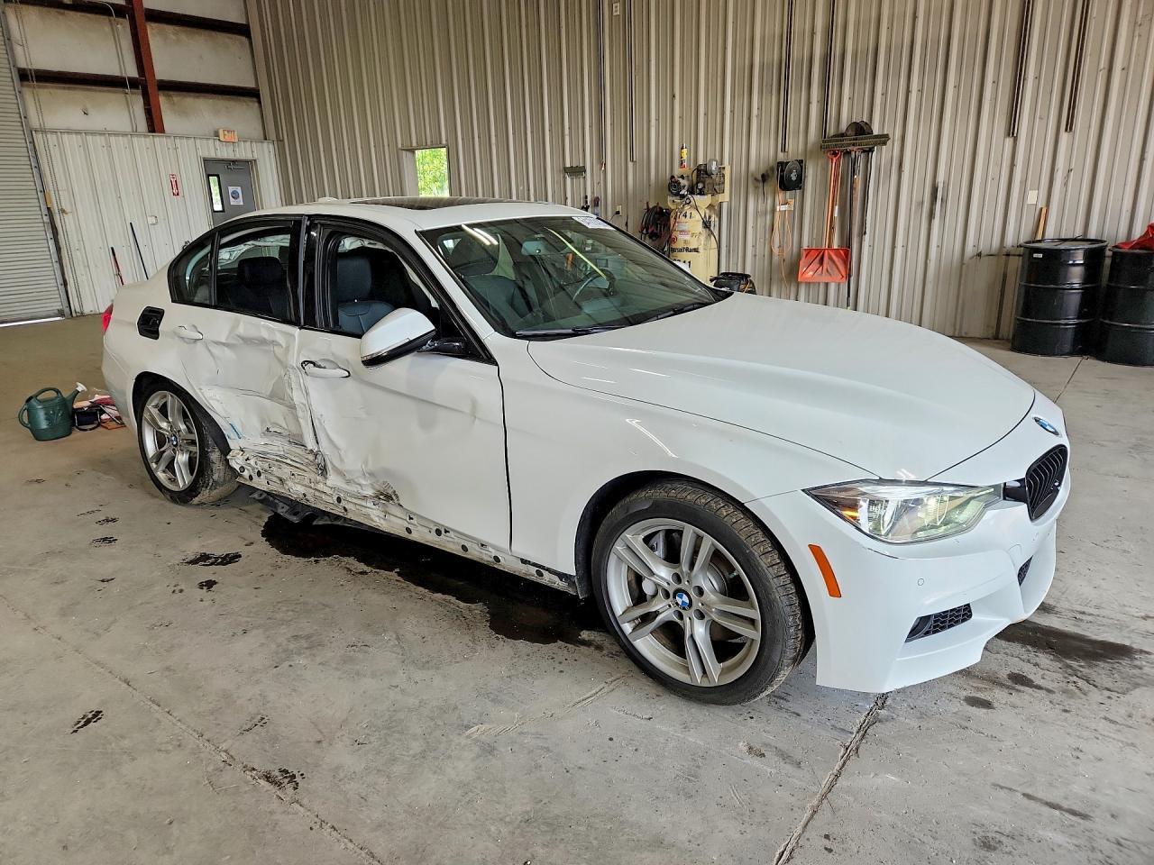 2018 BMW 340 Xi - Image 4