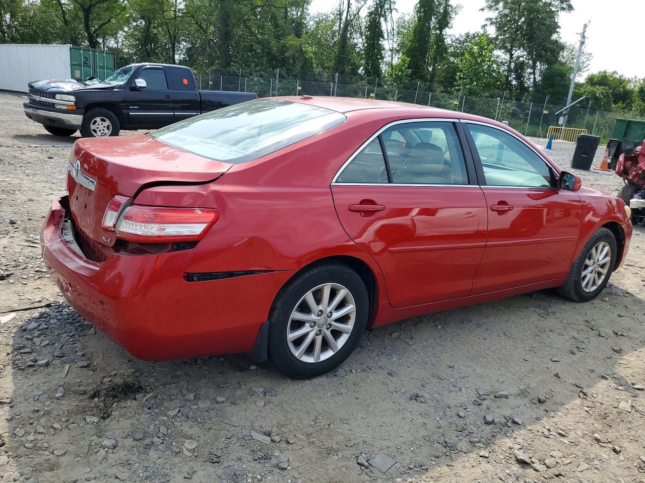 2011 Toyota Camry Xle - Фото 3