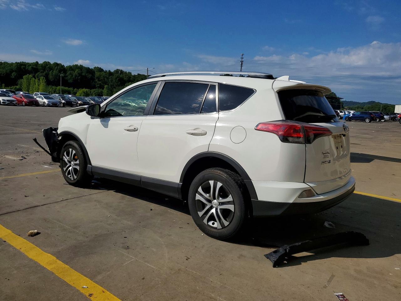 2016 Toyota Rav4 Le - Фото 2