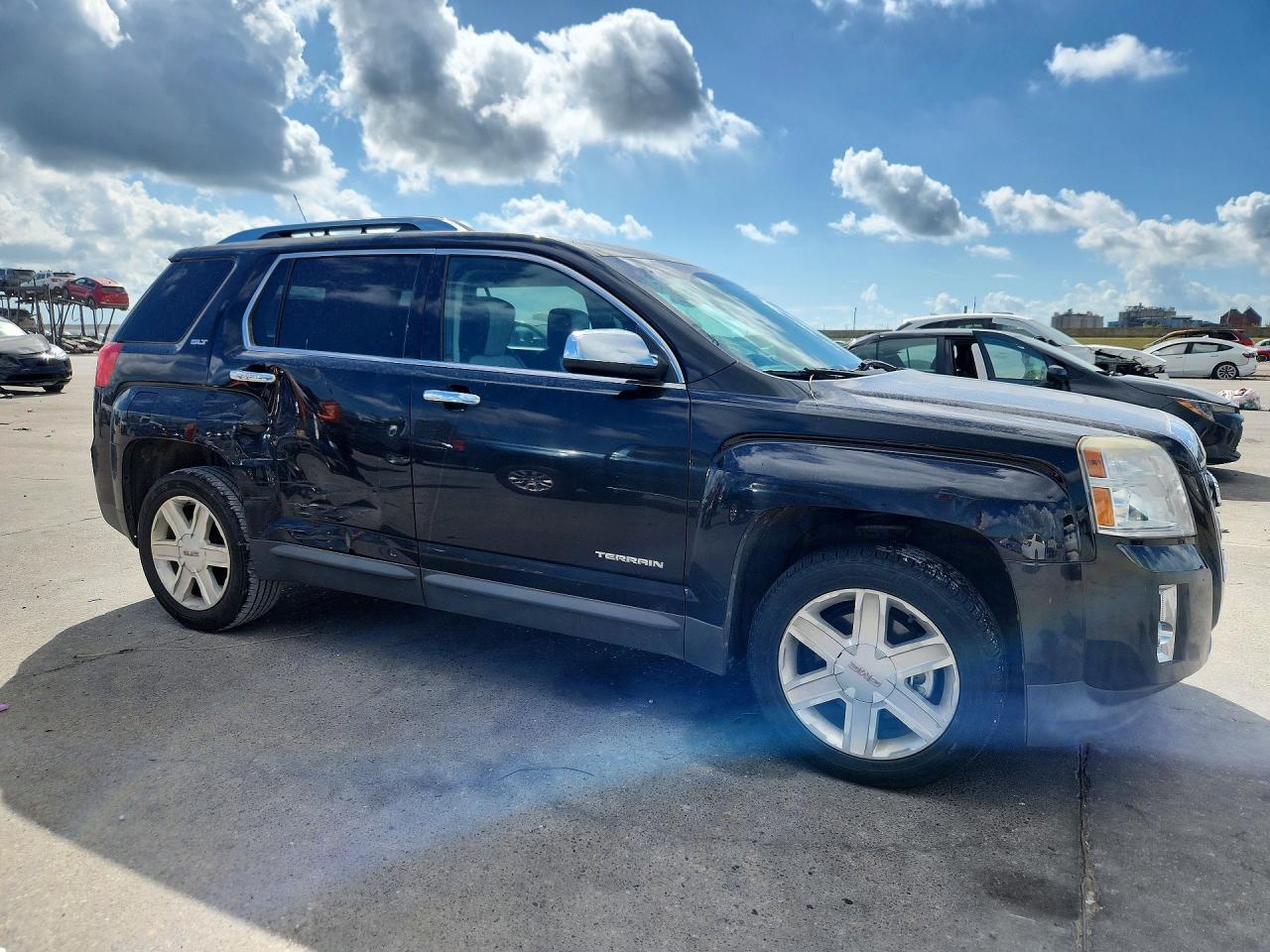 2010 GMC Terrain - Image 4