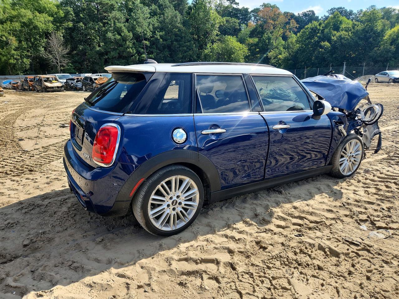 2017 Mini Cooper S - Image 3