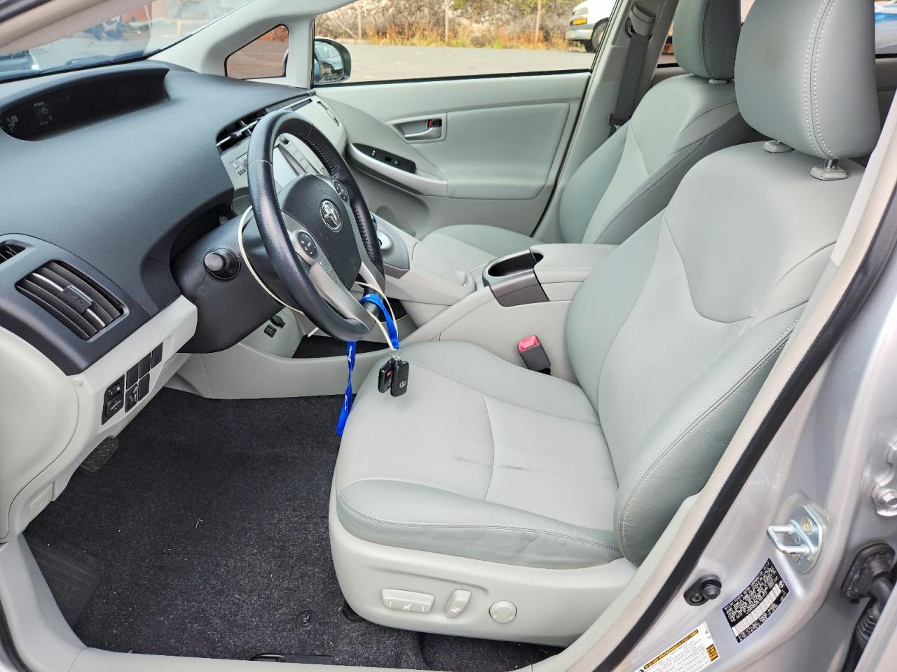 2012 Toyota Prius One - Фото 7