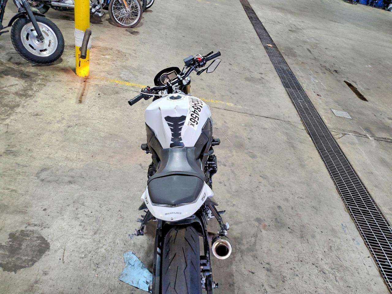 2016 Suzuki Gsx-S750 - Image 6